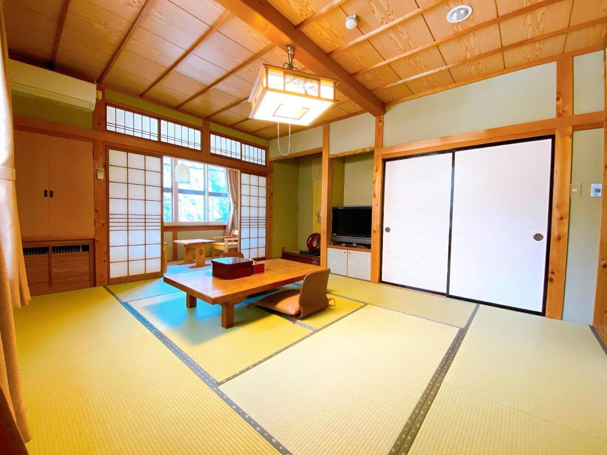Hotel Hakuunsou Takayama  Zewnętrze zdjęcie