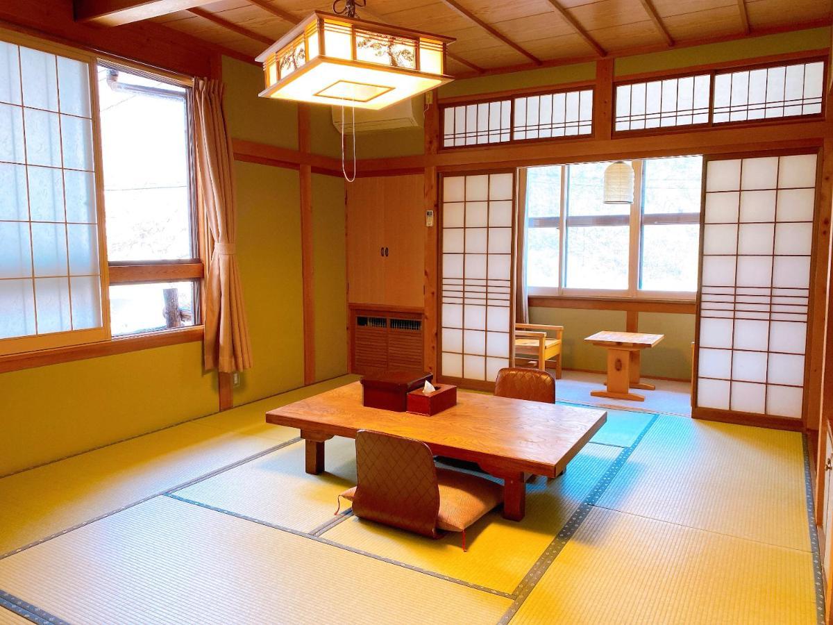 Hotel Hakuunsou Takayama  Zewnętrze zdjęcie